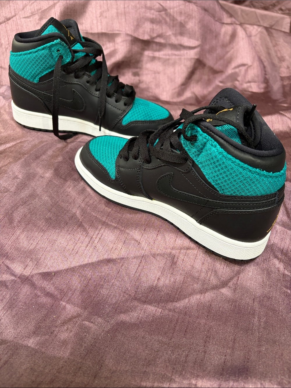 Nike Women's Teal and Black High-Top Sneakers